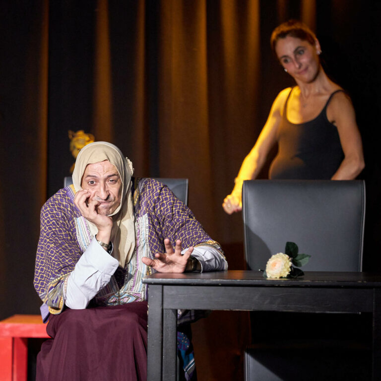 Comédiens en scène lors du festival de comédies Pieracci